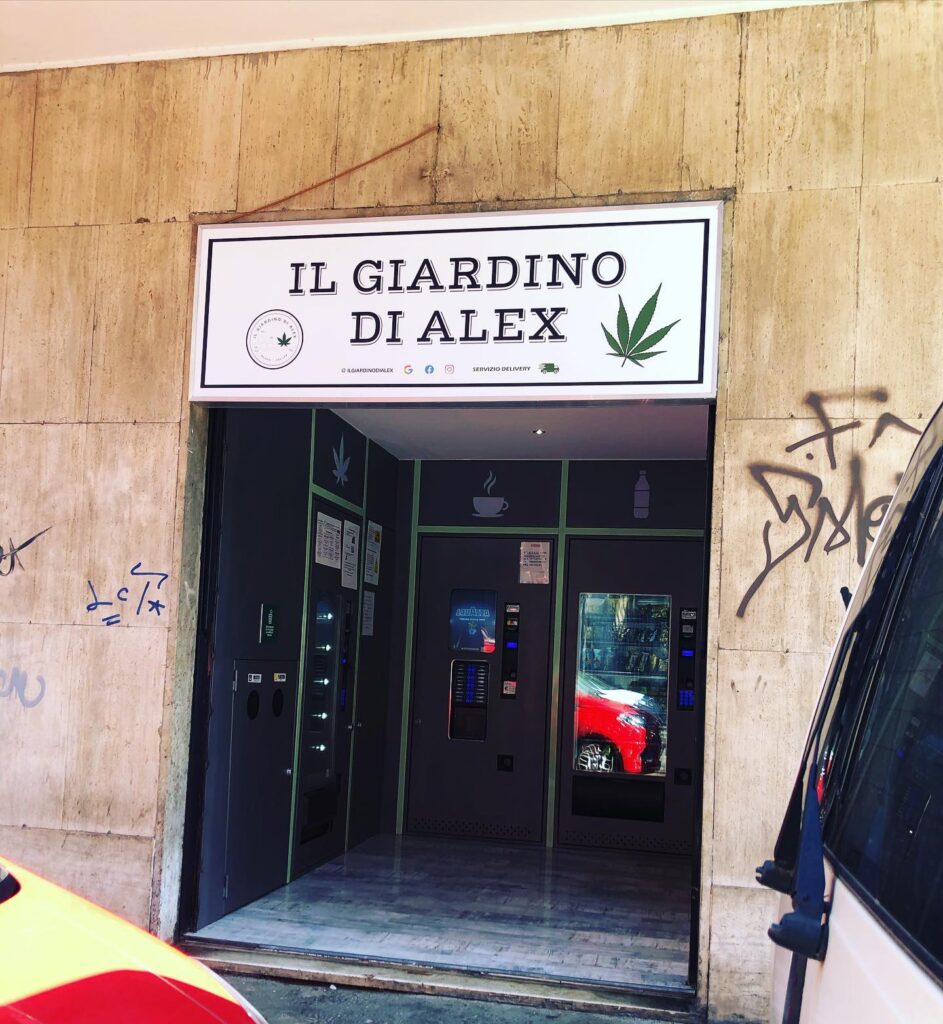 via Veratti 12